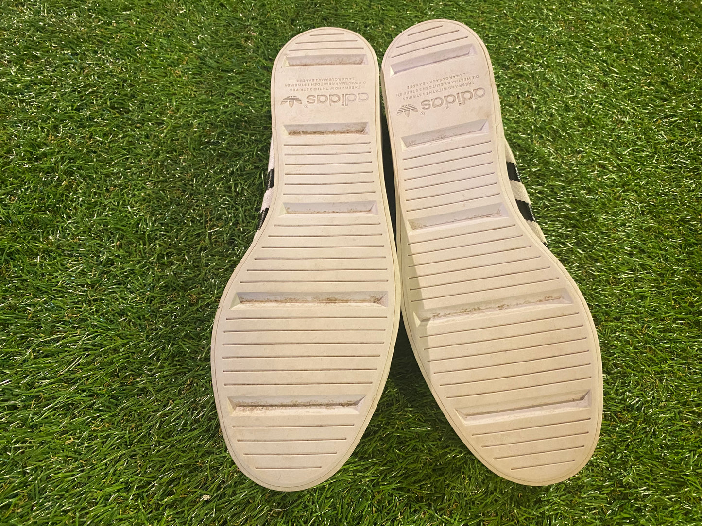 Adidas Canvas Trainers Shoes UK Adult Mans Size 10.5 US Size 11 EU Size 45.5