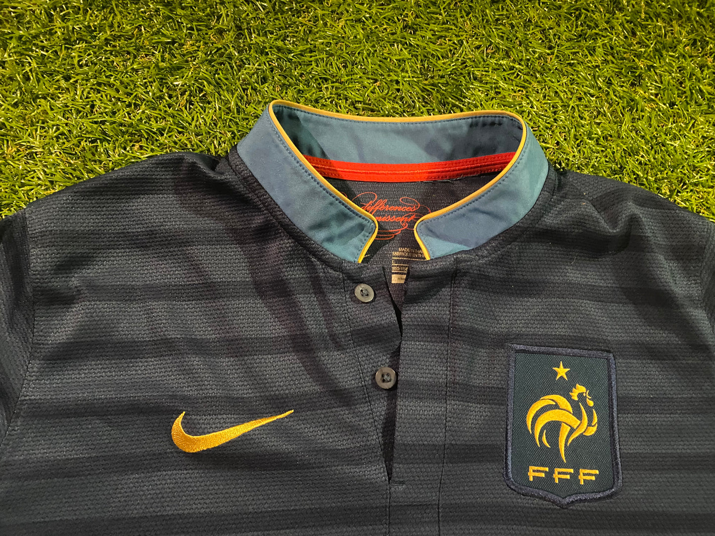 France French Soccer Football Large Boys 11-13 year old Nike Made Jersey