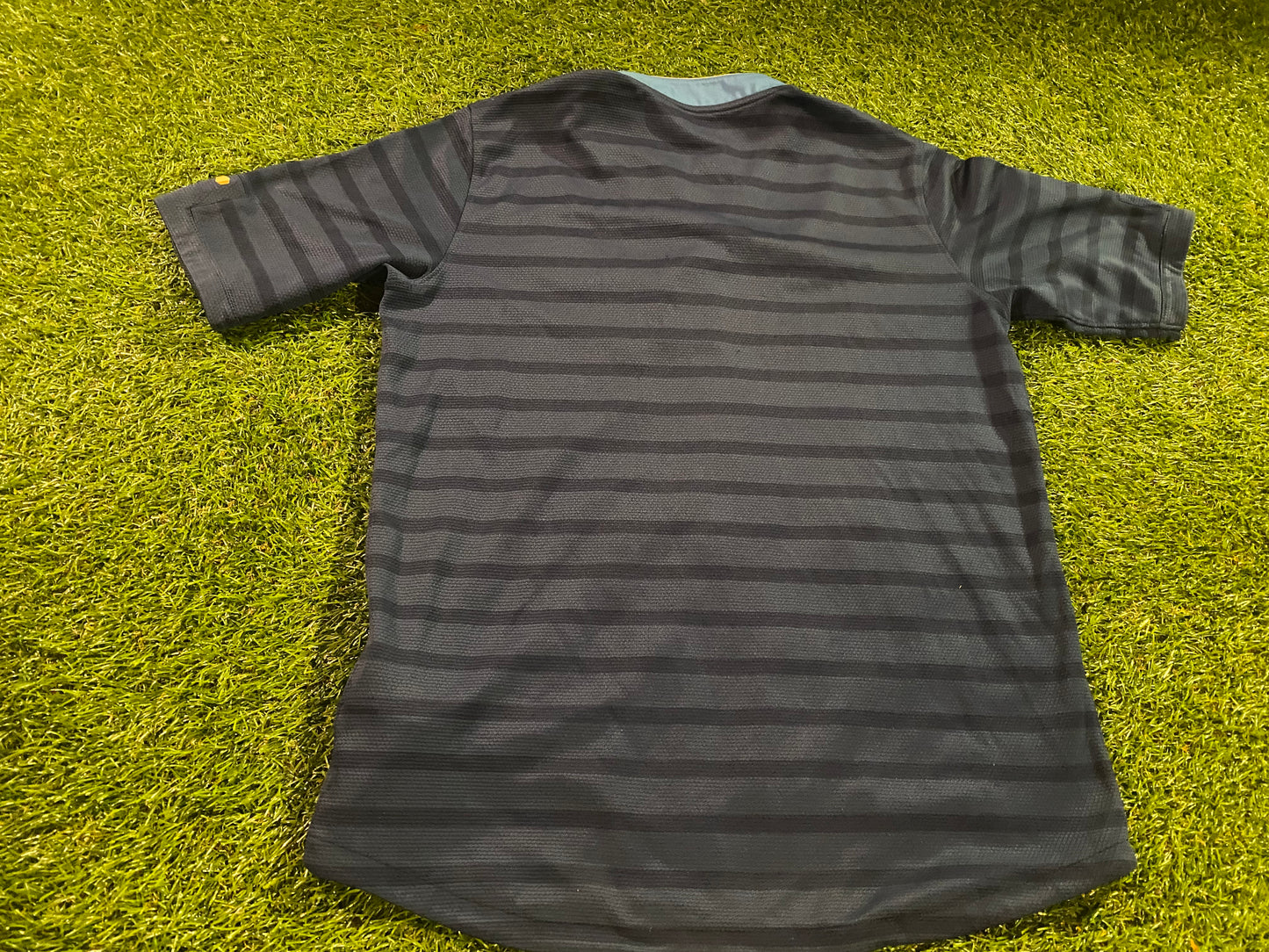 France French Soccer Football Large Boys 11-13 year old Nike Made Jersey