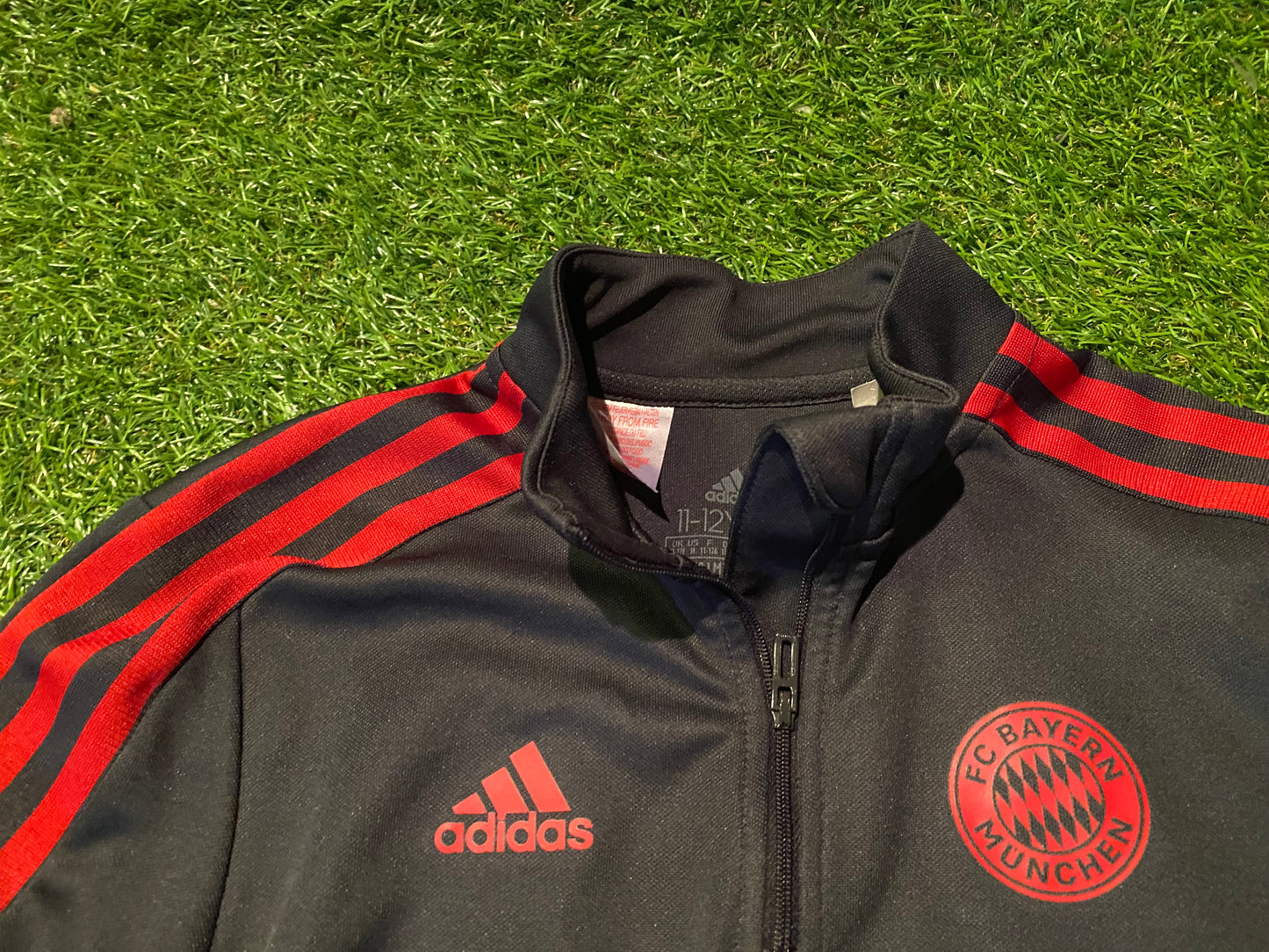 Bayern Munich Germany Soccer Football Large Boys 10-11 Year Old Adidas Made Jacket