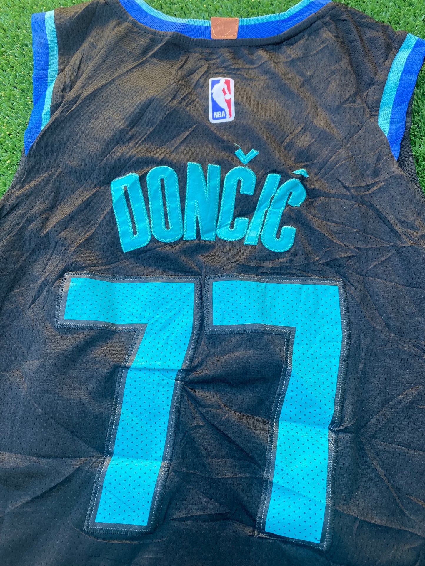 Dallas Mavericks NBA Basketball USA Small Mans Doncic no77 Nike Swingman Jersey