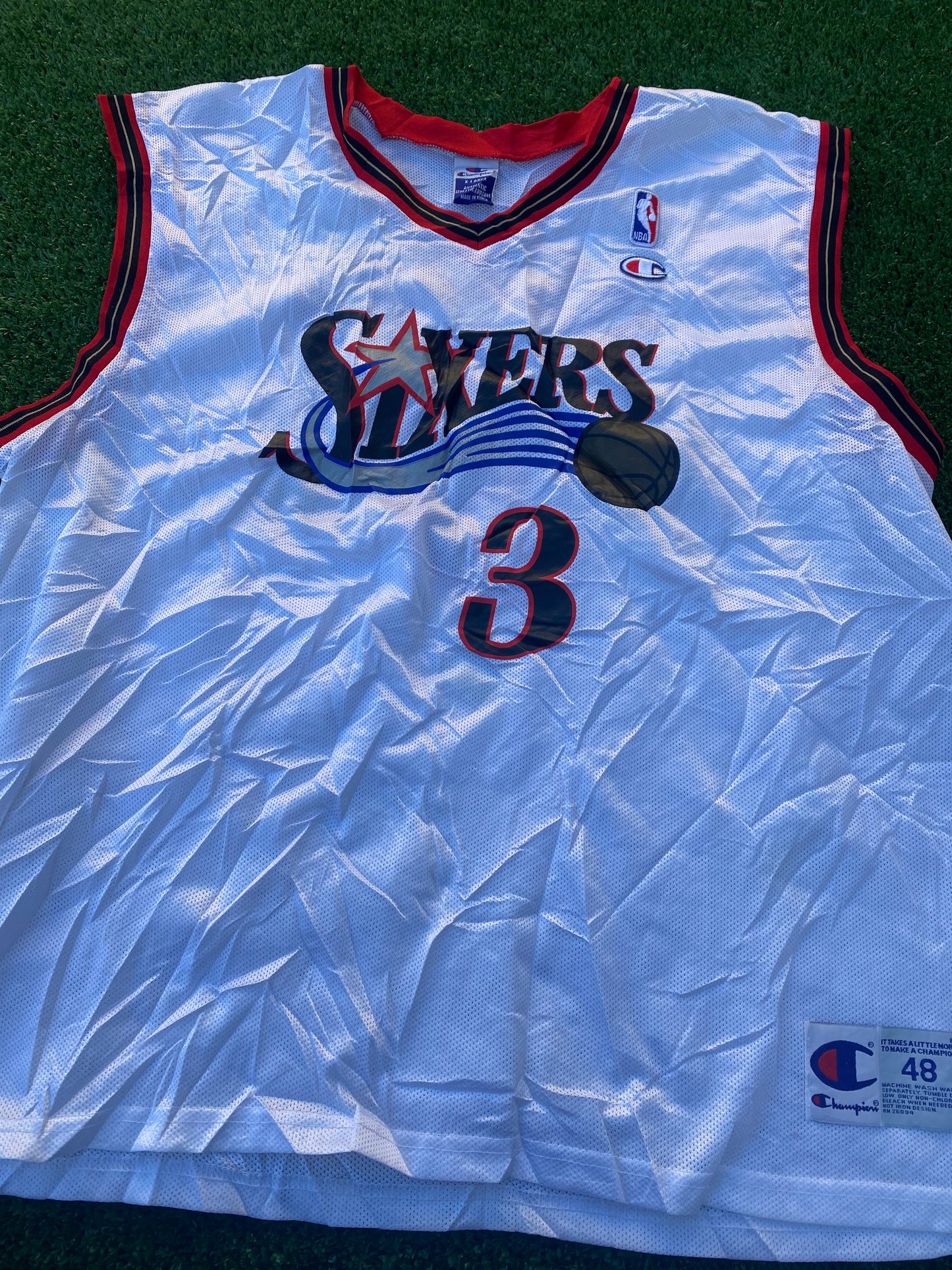 Philadelphia 76ers NBA Basketball USA XL Extra large Mans Vintage Iverson no3 Champion Jersey