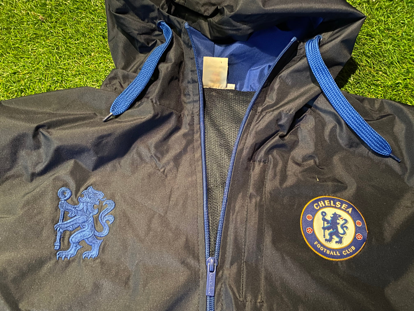 Chelsea England Soccer Football Large Mans Winter Weatherproof Zip Up Hooded Jacket