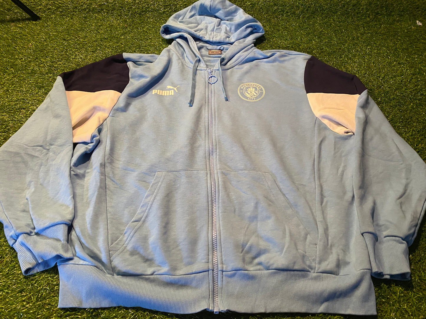 Manchester City England Football Soocer XL Extra Large Mans Puma EPL Champions Zip Up Hoody Hooded Top