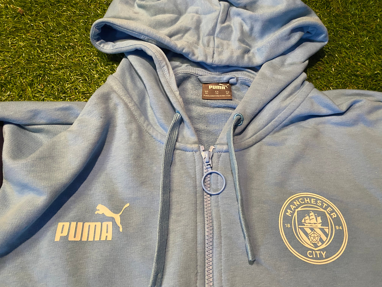 Manchester City England Football Soocer XL Extra Large Mans Puma EPL Champions Zip Up Hoody Hooded Top