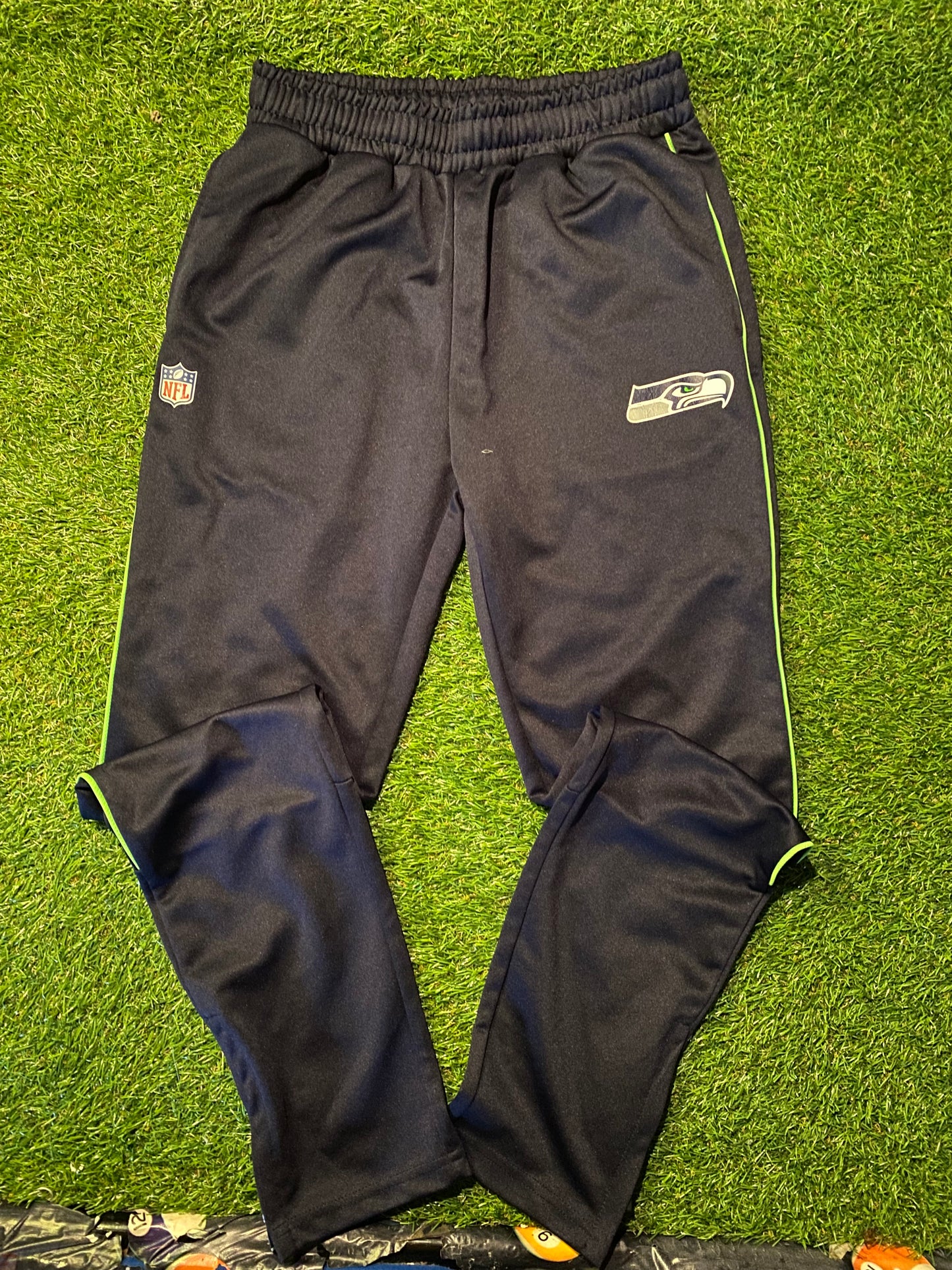 Seattle Seahawks USA NFL American Football Medium Mans Single Layered Soft Bottoms