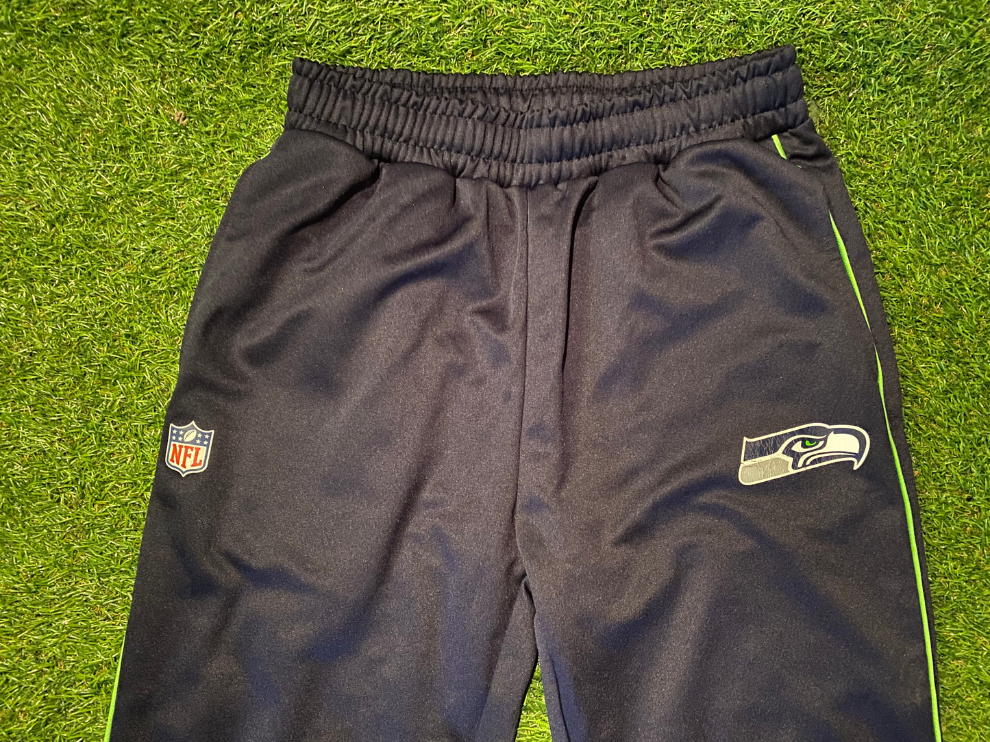 Seattle Seahawks USA NFL American Football Medium Mans Single Layered Soft Bottoms