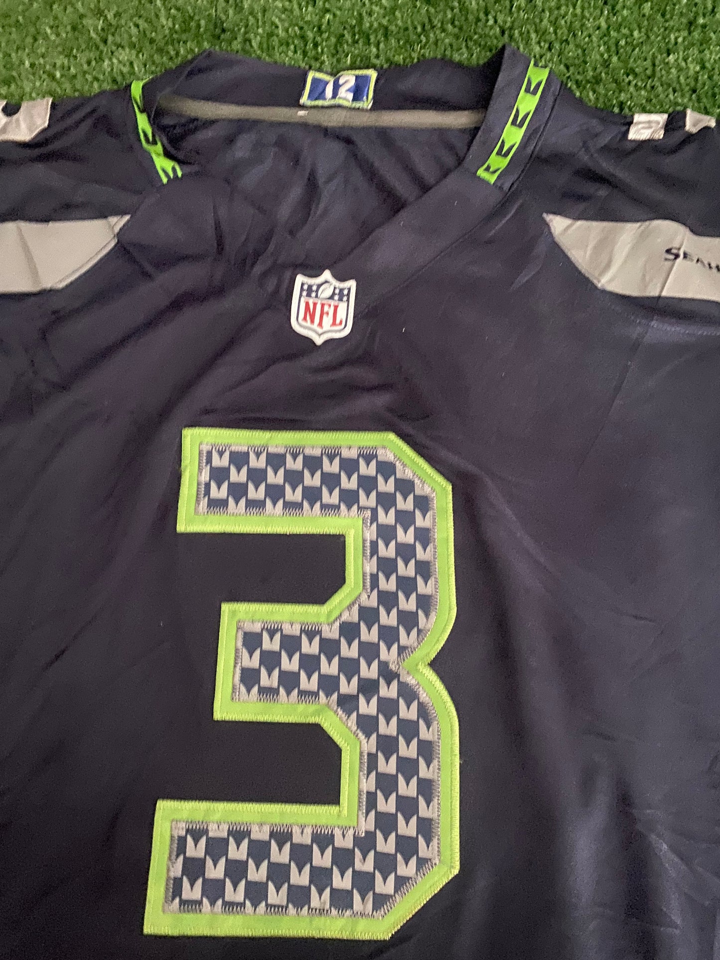 Seattle Seahawks NFL American Football USA Large Mans Nike Made Wilson No3 OnField Jersey
