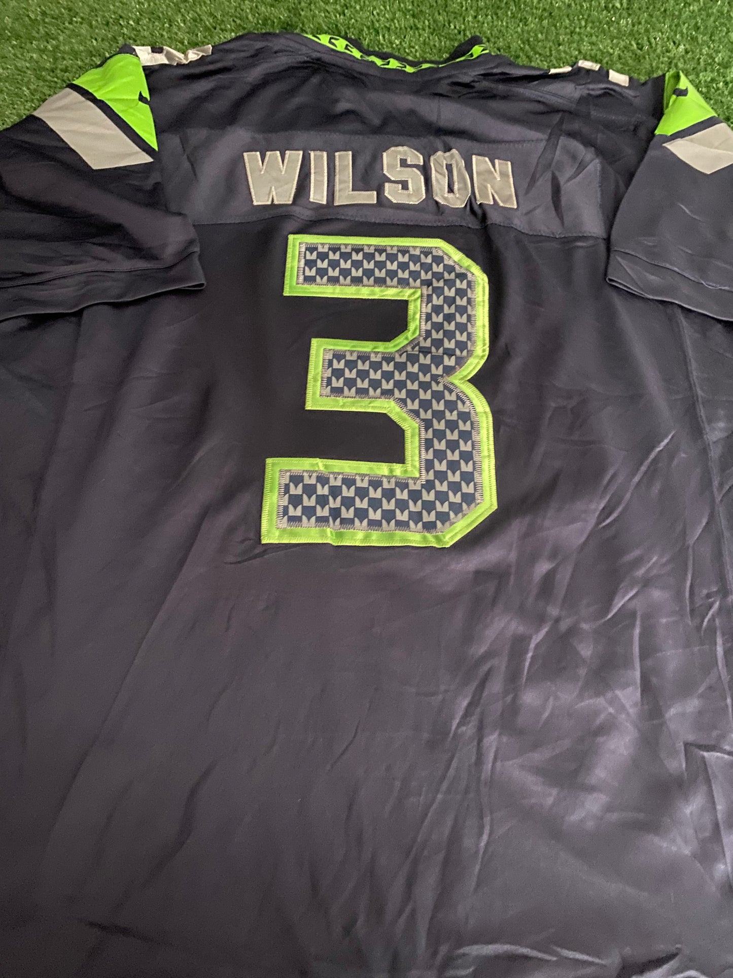 Seattle Seahawks NFL American Football USA Large Mans Nike Made Wilson No3 OnField Jersey