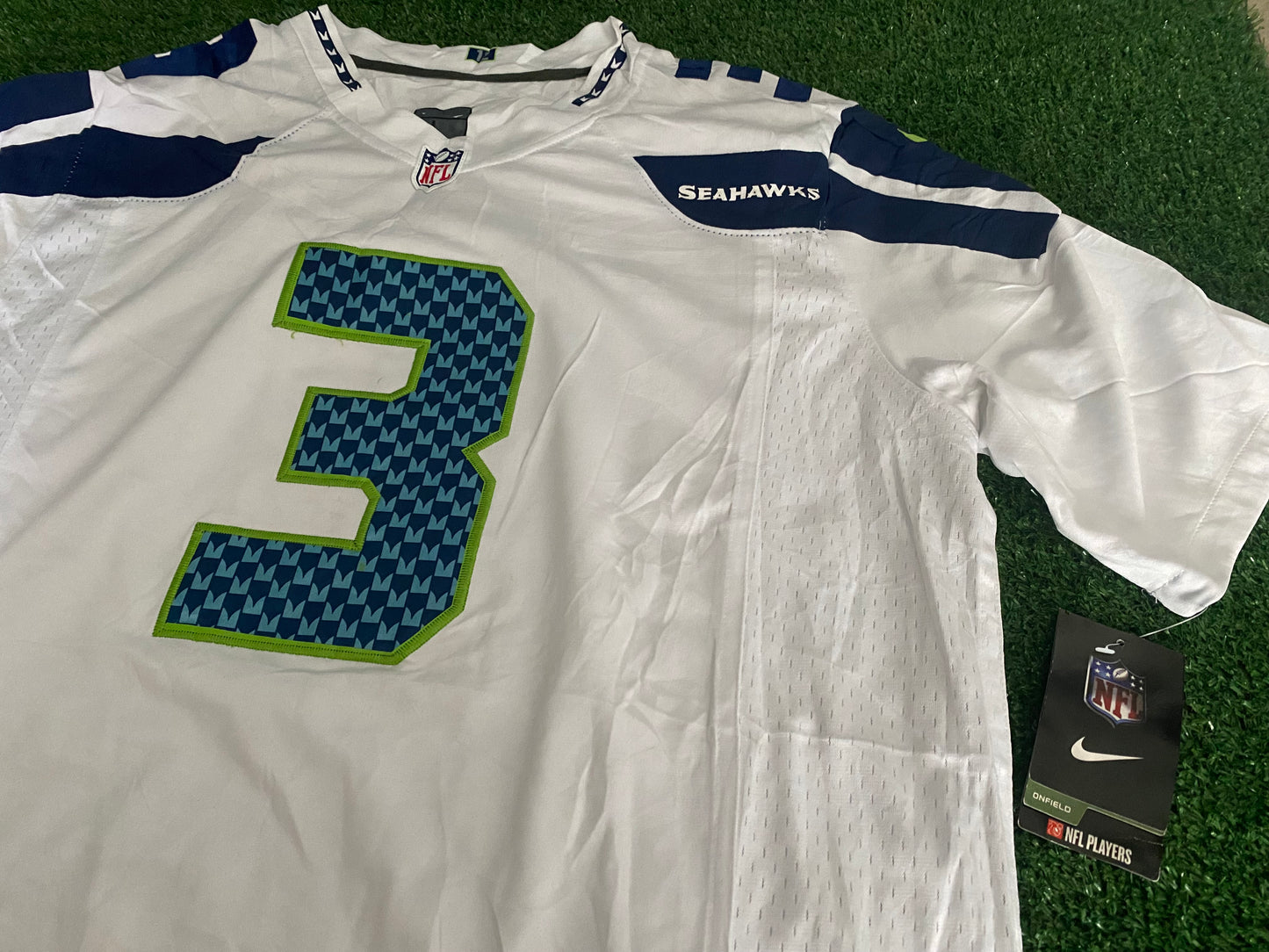 Seattle Seahawks NFL American Football Large Mans Superbowl Wilson no3 BNWT NEW Nike Jersey