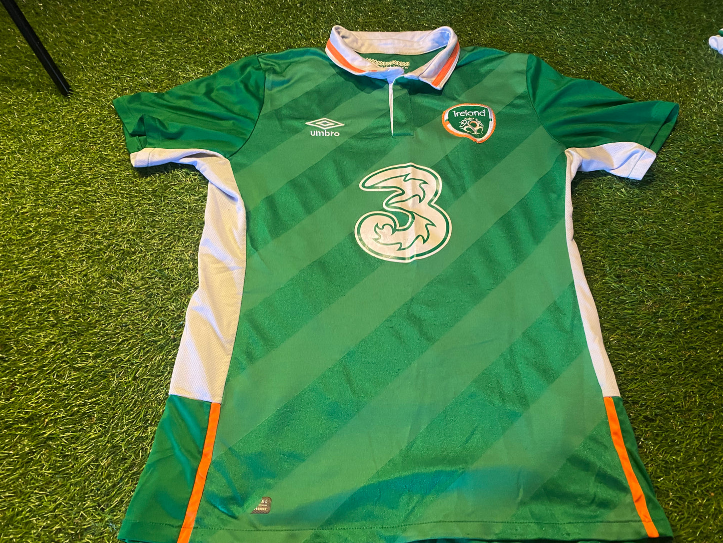 Republic of Ireland Eire Irish Football Soccer Medium Mans Umbro Made 2016 Home Jersey