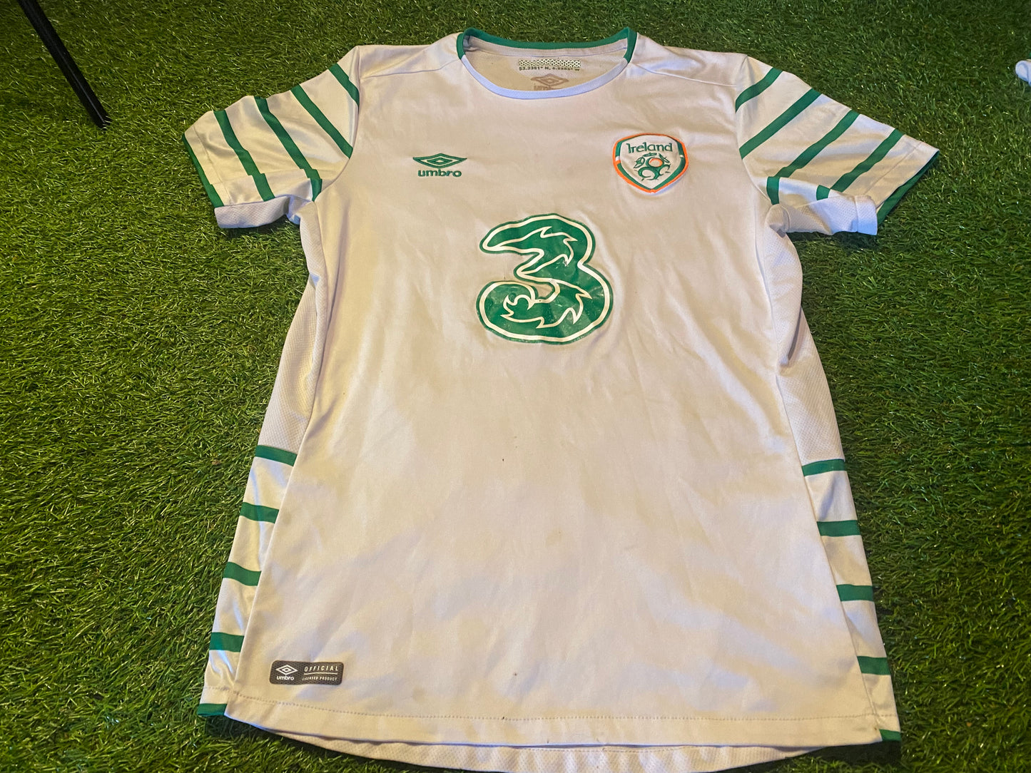 Republic of Ireland Eire Irish Football Soccer Medium Mans Umbro Made 2016 Away Jersey