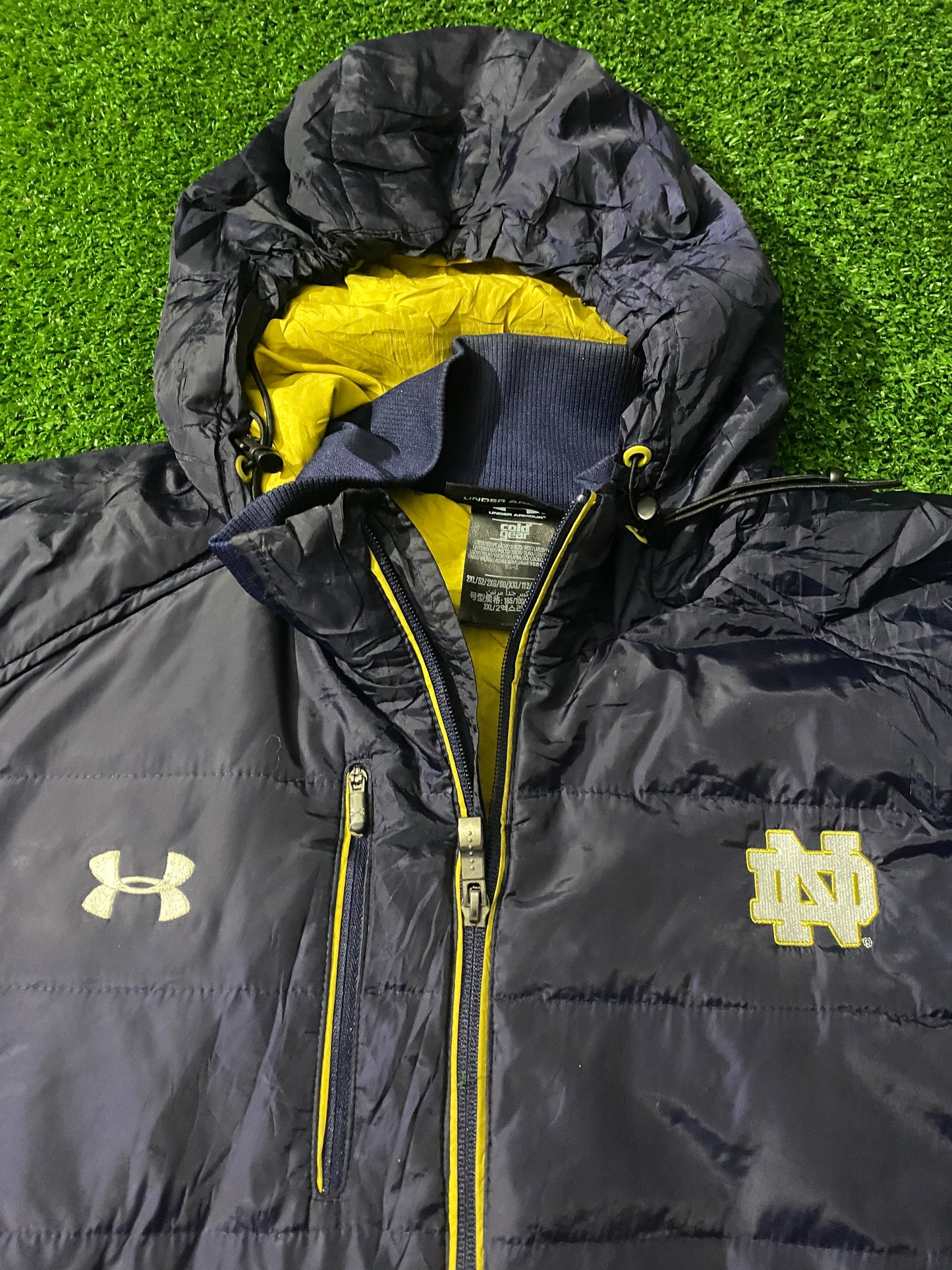 Notre Dame Fighting Irish University USA XXL 2XL Mans Team Issued Under Armour Padded Coat