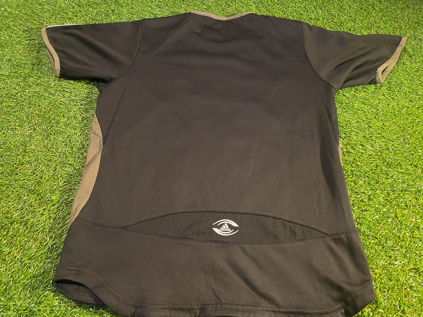All Blacks of New Zealand Rugby Union Small Mans Adidas Made Training / Leisure Jersey