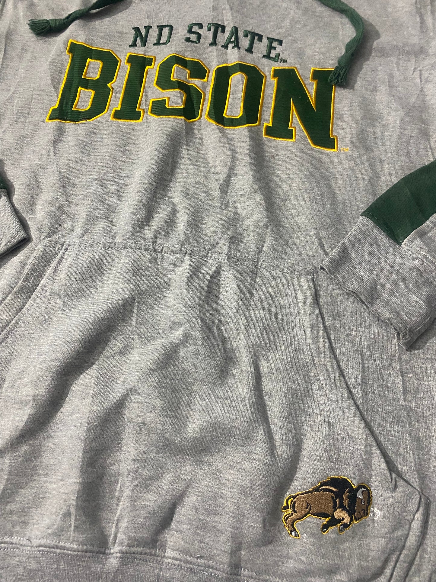 ND North Dakota Bison State University United States Medium Mans Hoody Hooded Top