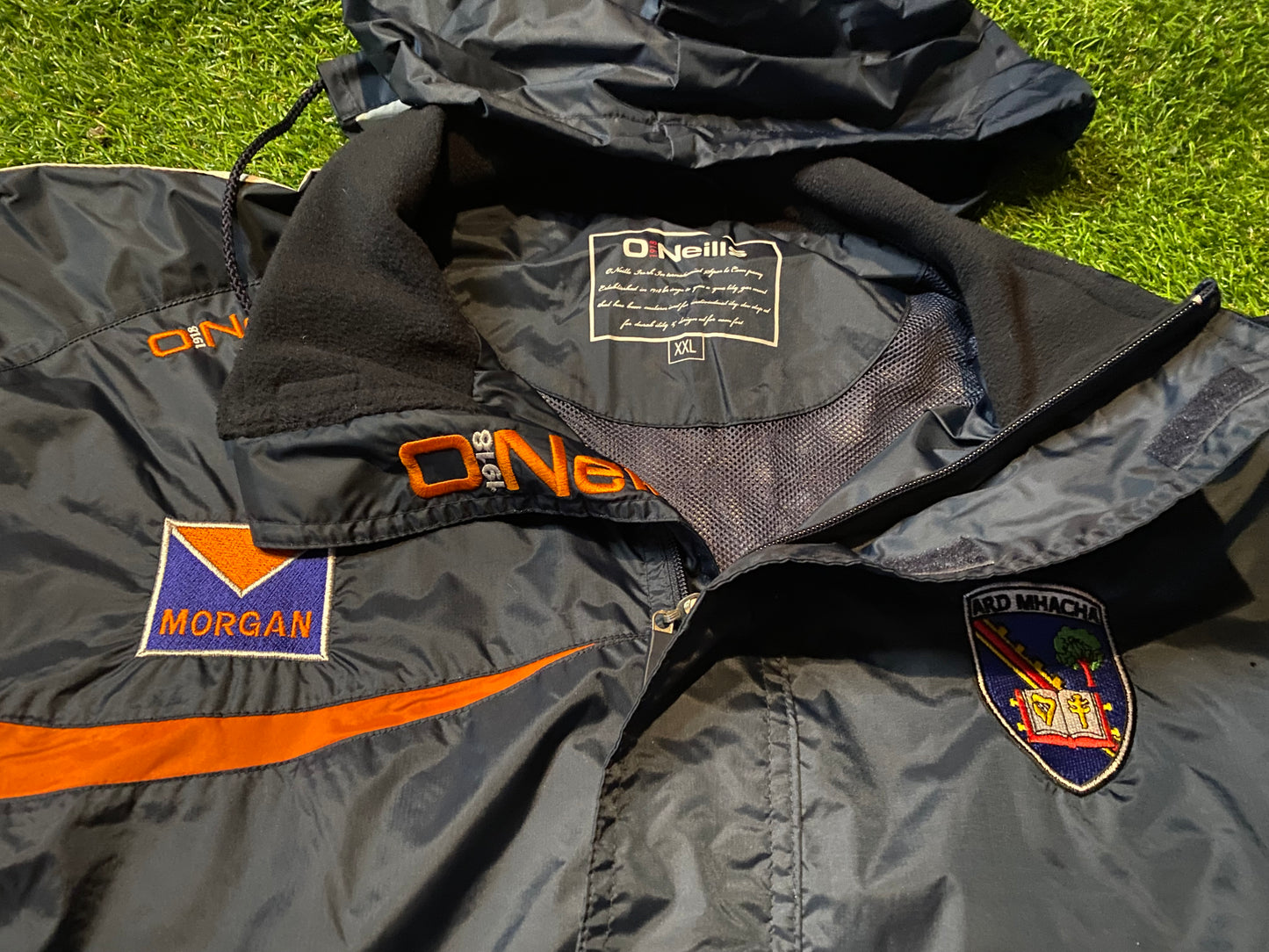 Co Armagh GAA Gaelic Football Ireland New Big XXL 2XL Mans Hooded Weatherproof Coat