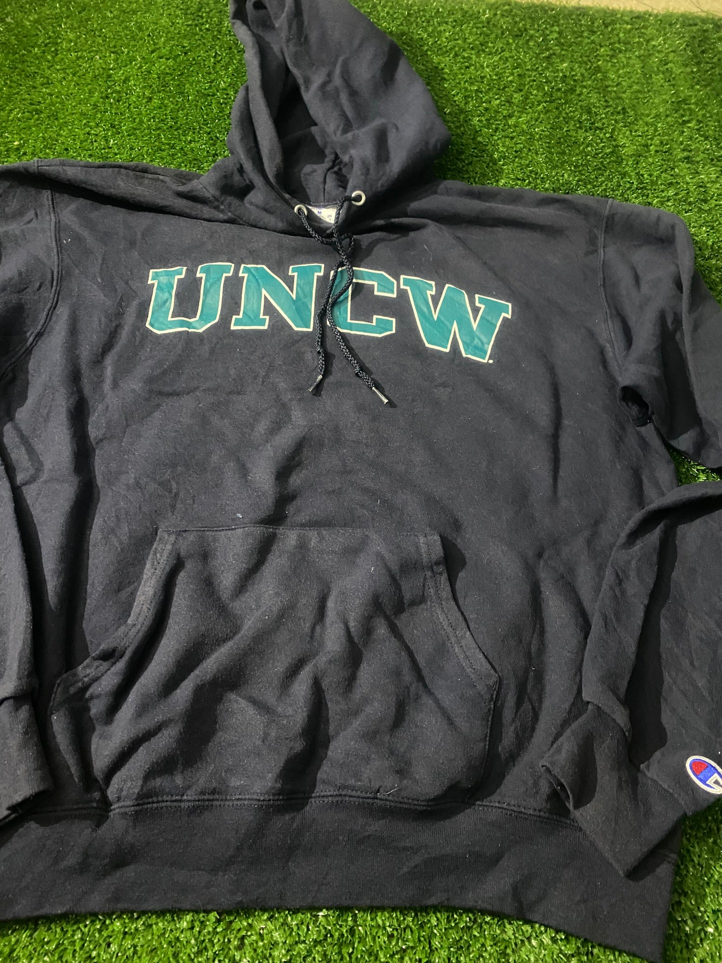 UNCW North Carolina Wilmington Medium Mans Rare Champion Made Hoody Hooded Top