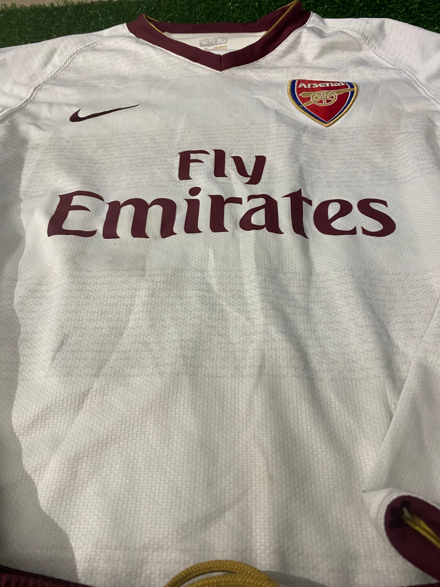 Arsenal FC Football XL Boys / Youths 13-15 Year Old Nike Made V Persie no11 Top & Shorts Set