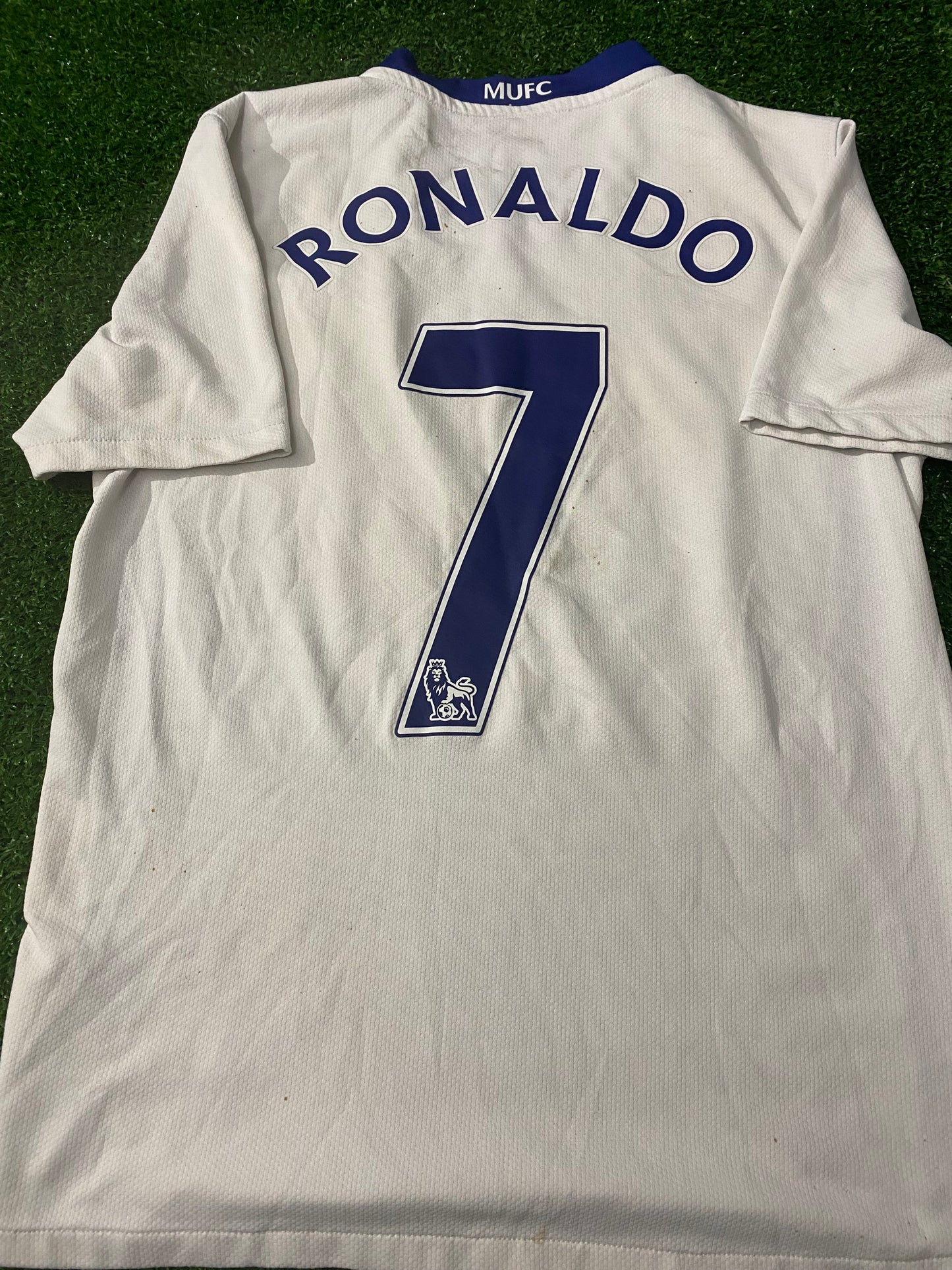 Manchester United Football Large Boys 10-12 Year Old Nike Made Ronaldo no7 Away Jersey