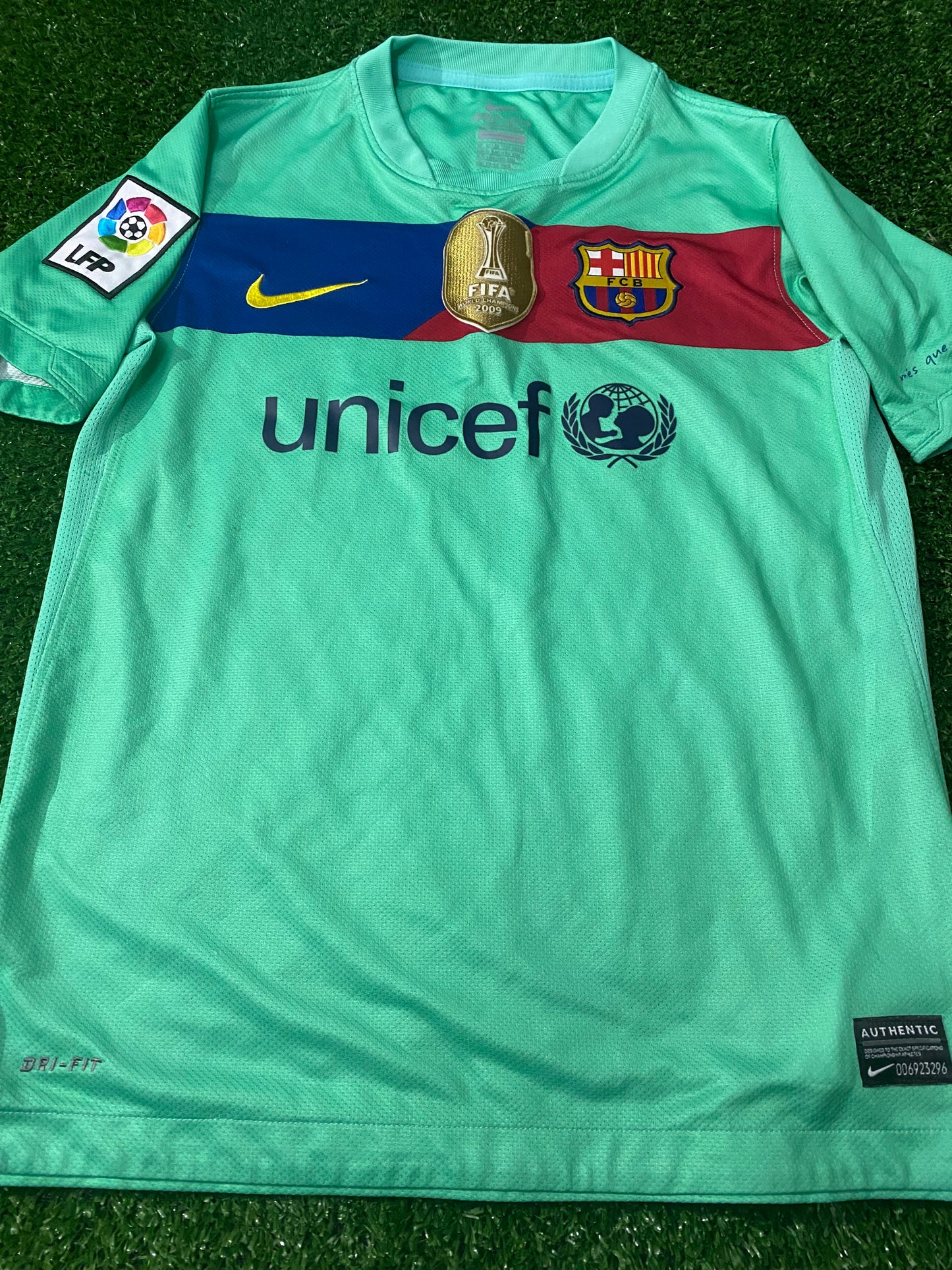 FCB Barcelona Spain Football Medium Boys 8-10 Year Old Mascherano no14 Nike Jersey