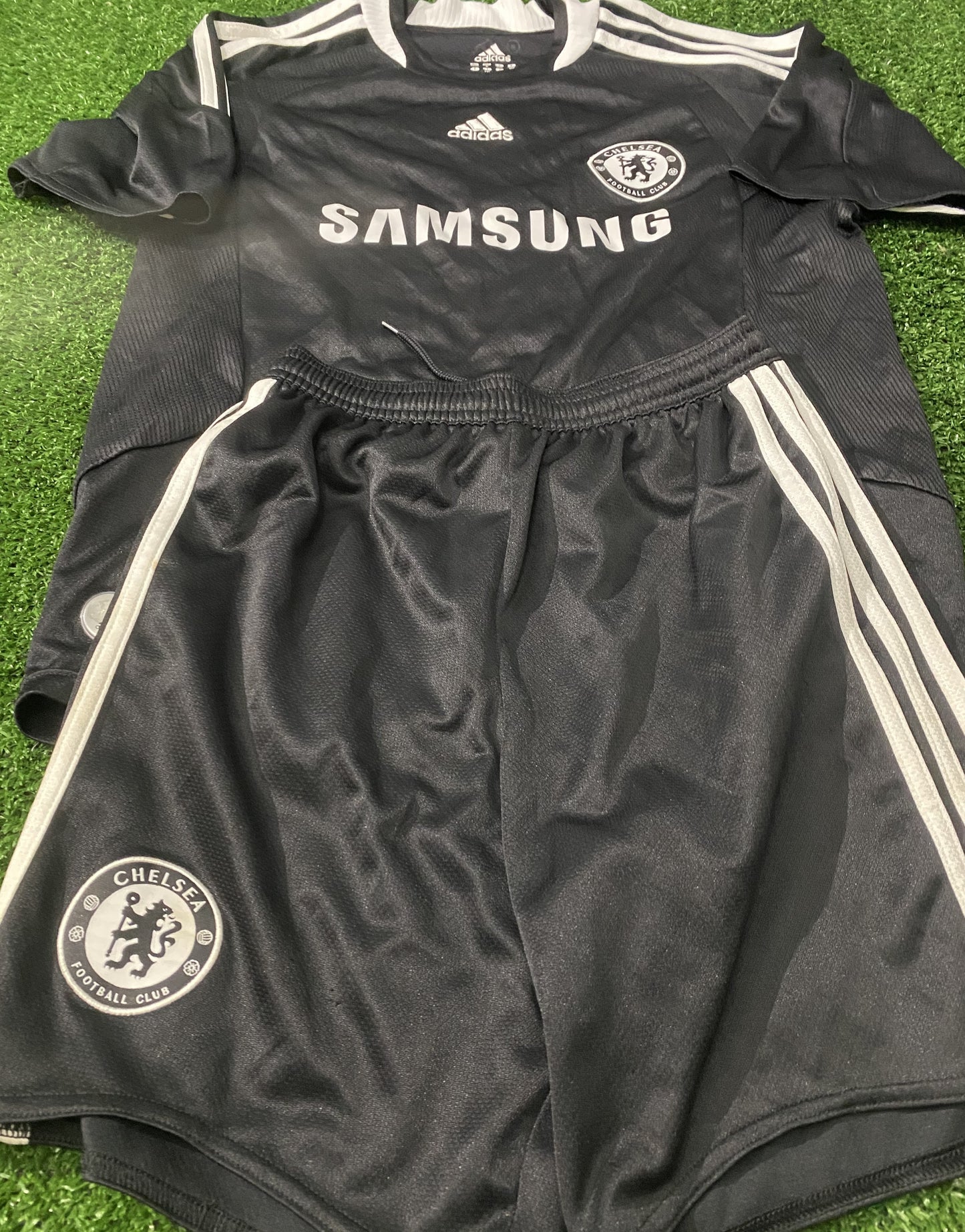 Chelsea England Soccer Football Large Boys 10-11 Year Old EPL Adidas Top & Shorts Set