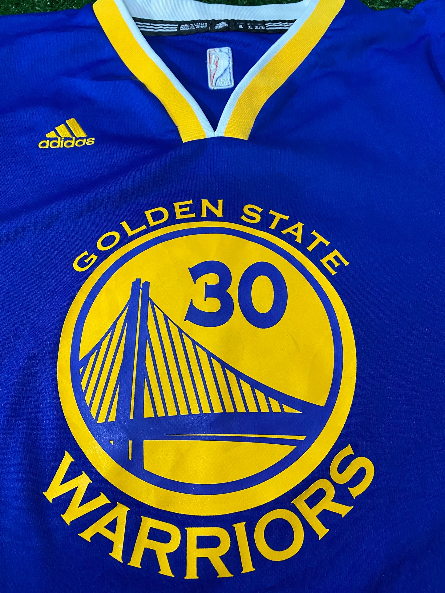 Golden State Warriors USA NBA Basketball XL Extra Large Mans Curry no30 Adidas Jersey