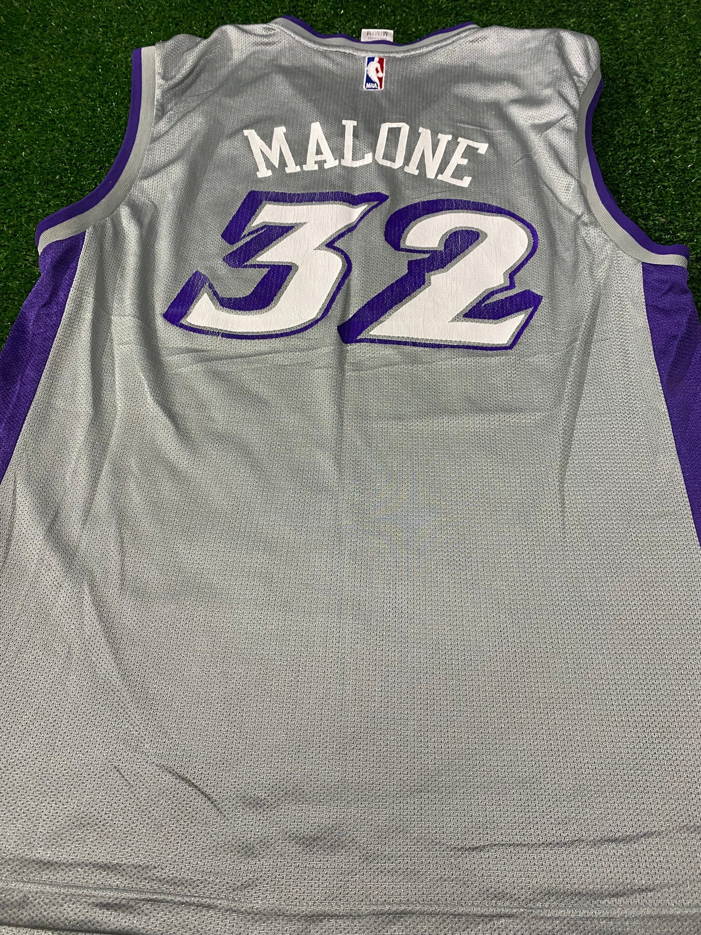 Utah Jazz NBA Basketball USA Medium Mans Malone no32 Reebok Made Jersey