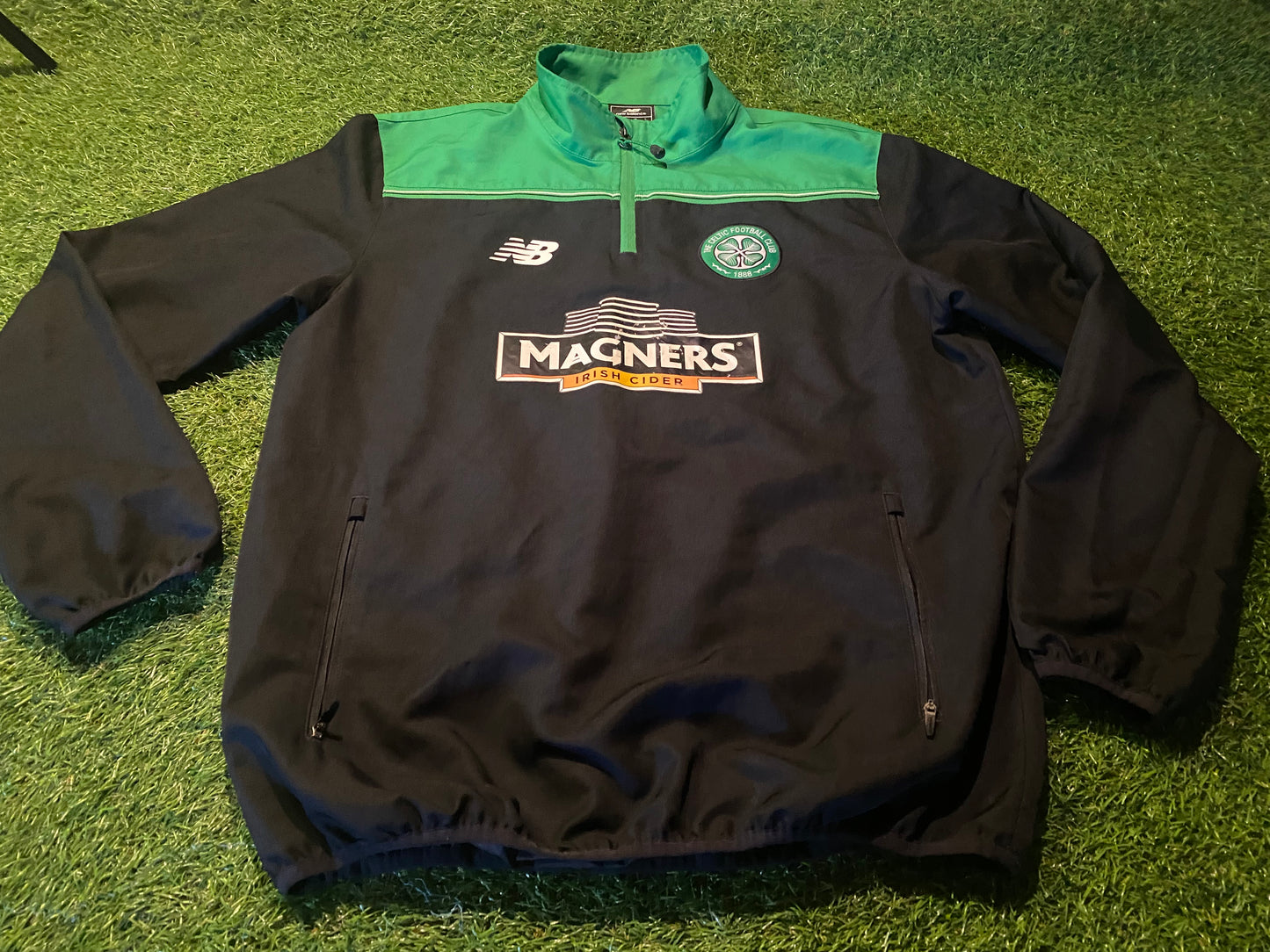 Celtic FC Scotland Football Soccer Medium mans Drill Type New Balance Training Over Top