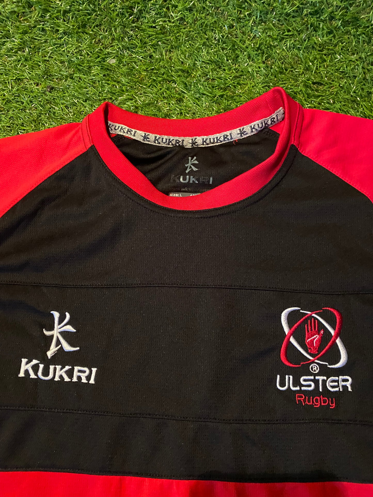 Ulster Northern Ireland Rugby Union Medium Mans Kukri Made Lighter Leisure Jersey