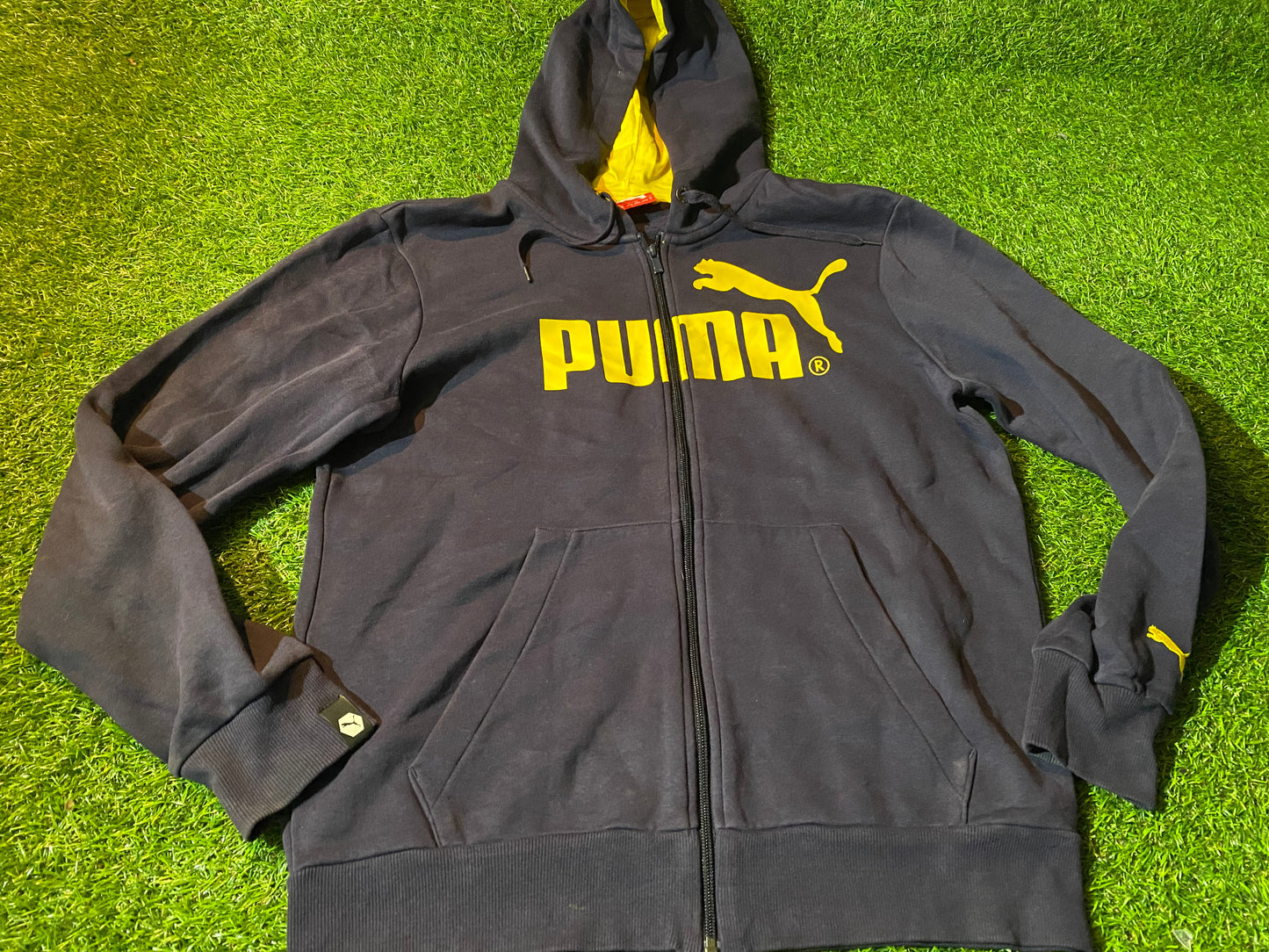 Puma Made Medium Mans Hoody / Hooded Full Zip Up Soft Top