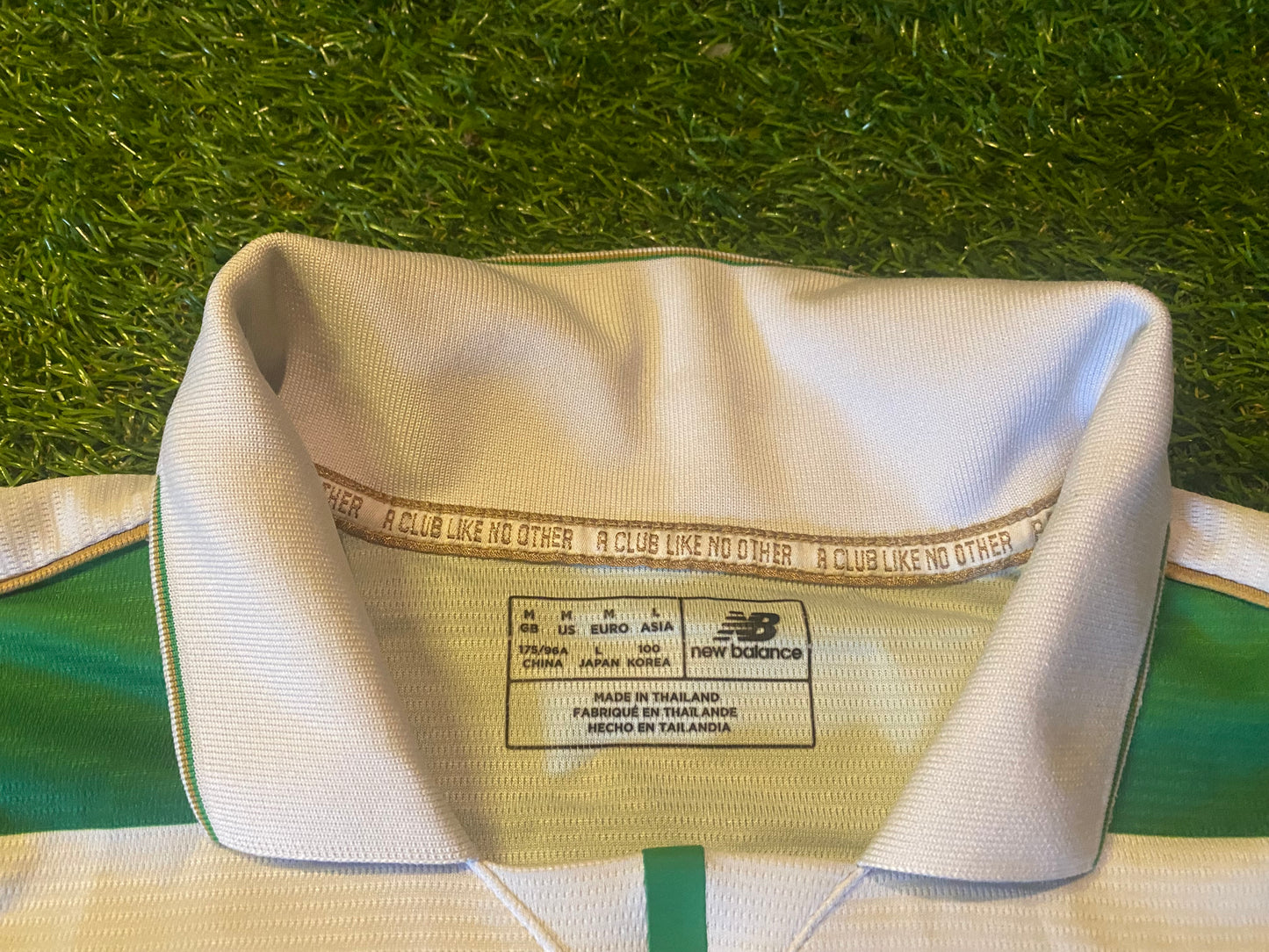 Celtic FC Scotland Football Soccer Medium Mans New Balance Made 2016 Home Jersey