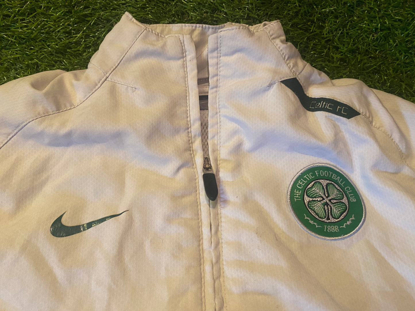 Celtic FC Scotland Football Soccer Medium Boys 9-10 Year Old Nike Zip Up Lined Jacket