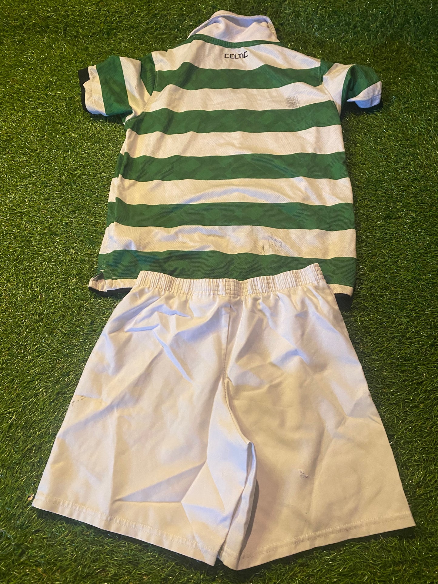 Celtic FC Scotland Scottish Soccer Football Kids Boys Girls 6-7 Year Old Top & Shorts Set