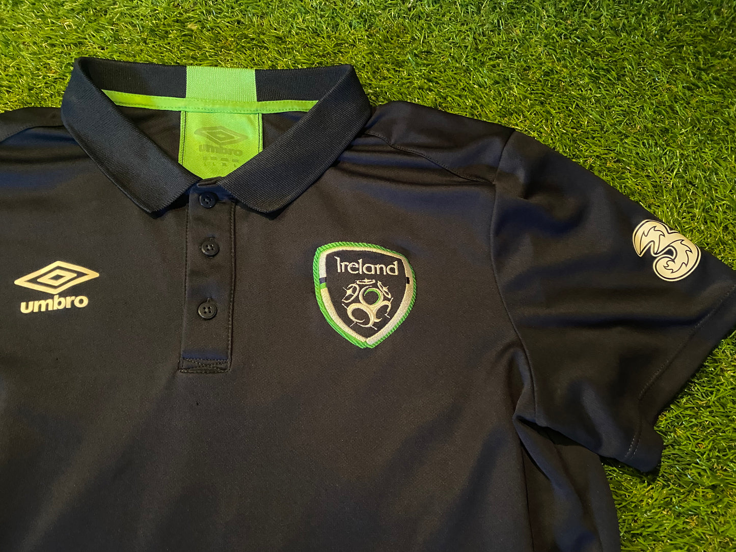Republic of Ireland Eire Irish Football Soccer Large Mans Umbro Made Polo Jersey