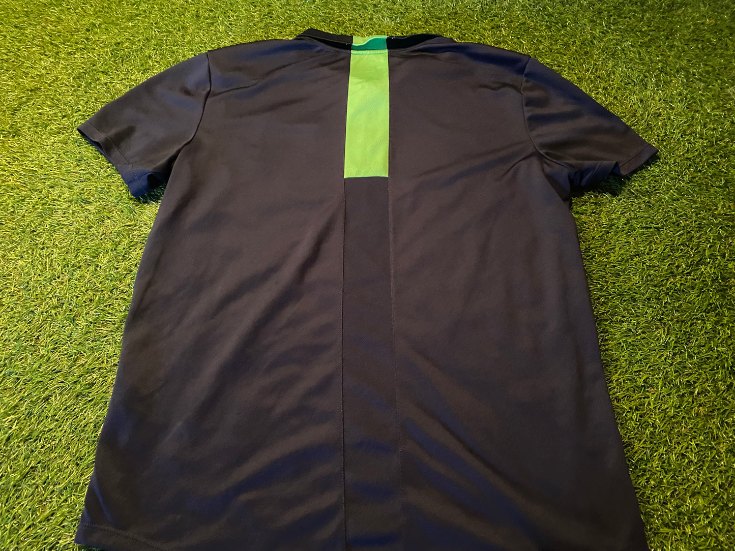 Republic of Ireland Eire Irish Football Soccer Large Mans Umbro Made Polo Jersey