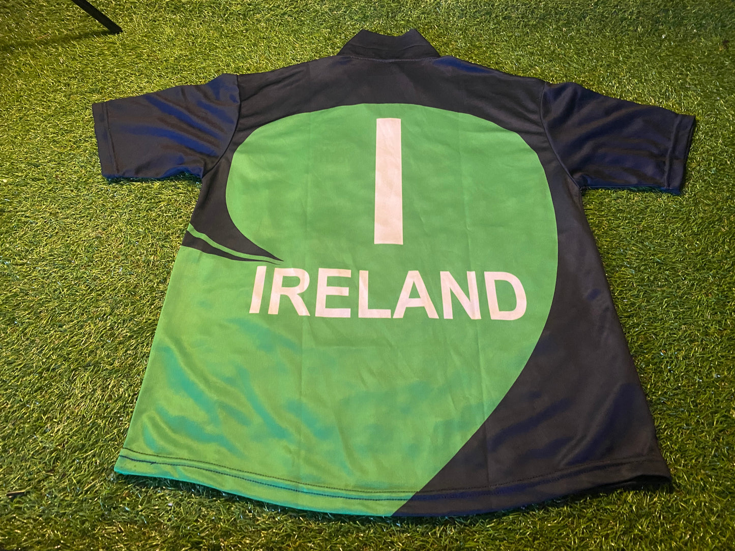 Ireland Ulster Eire Irish Small to Medium mans New Cricket no1 Jersey