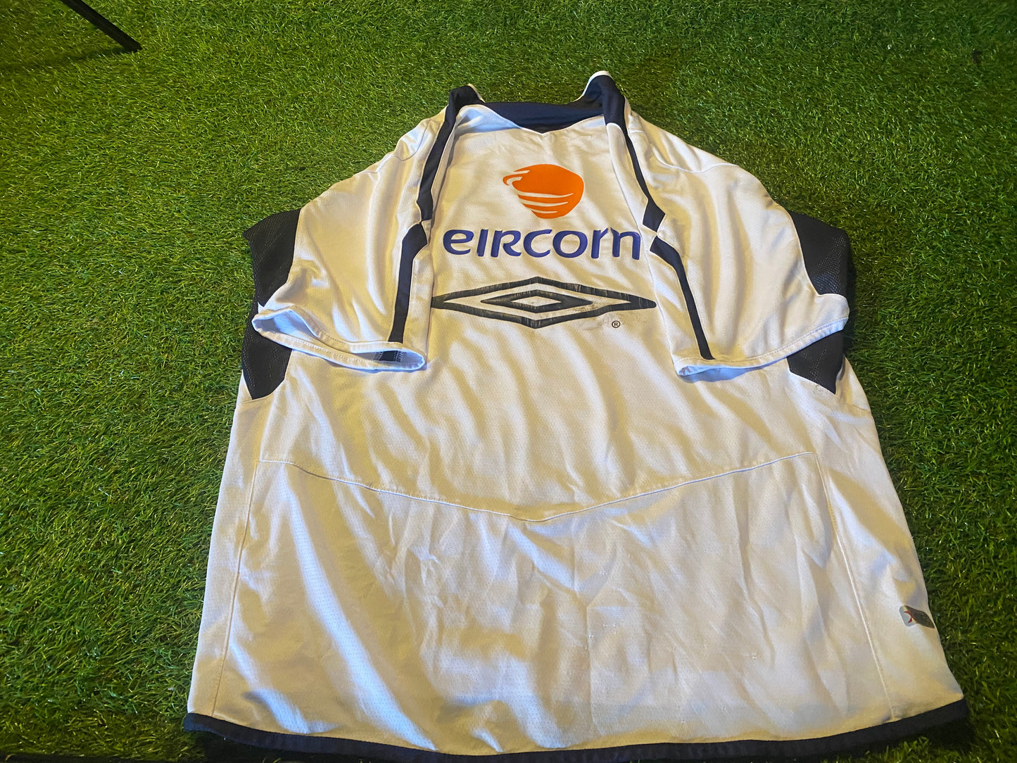 Republic of Ireland Eire Irish Football Soccer XL Extra Large Mans Umbro Made Leisure Jersey