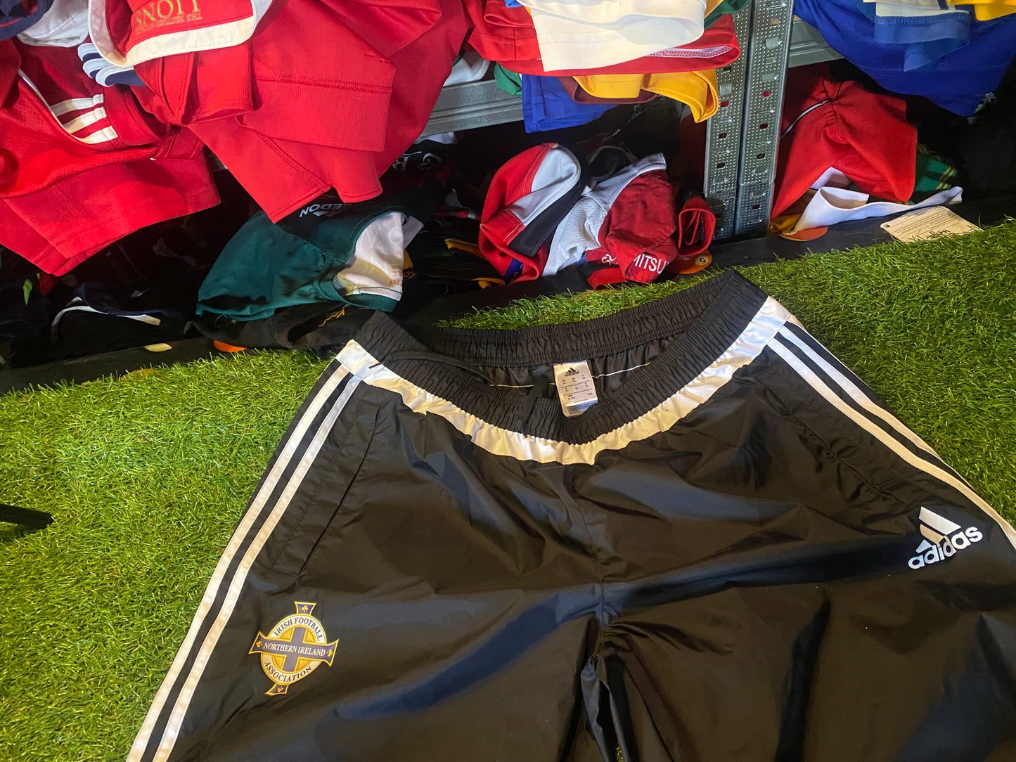 Northern Ireland Football Ulster Soccer XL Extra Large Mans Weatherproof Bottoms 38W 33L