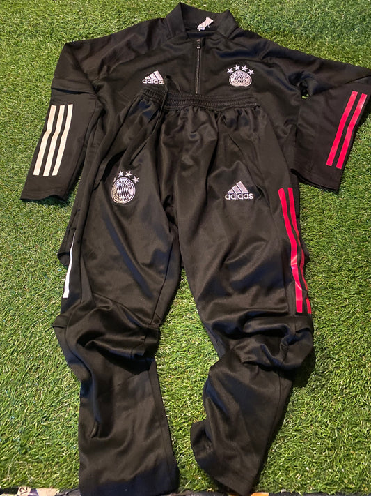 Bayern Munich German Germany Football Large Boys 10-11 Year Old Tracksuit Top & Bottoms
