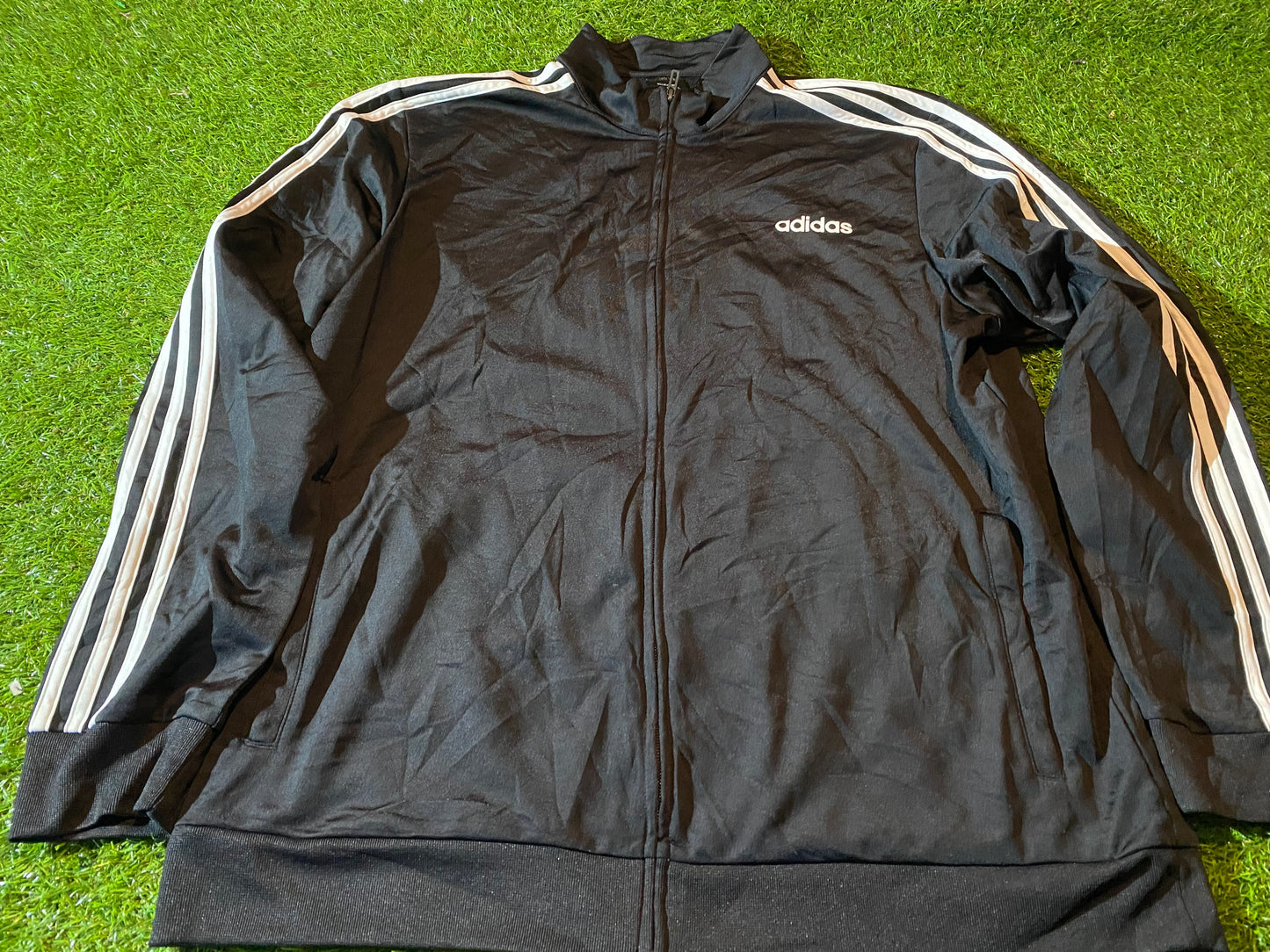 Adidas 3 Three Stripes Sports XL Extra Large Mans Single Layered Zip Up Jacket / Coat