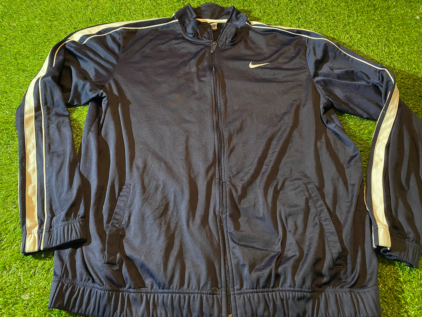 Nike Made Sports XL Extra Large Mans Single Layered Zip Up Jacket / Coat