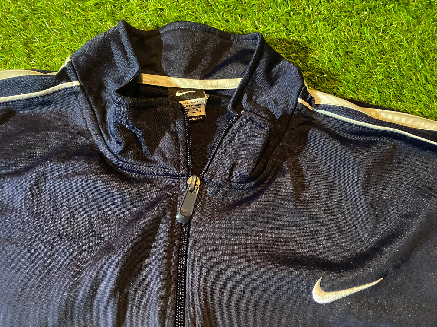 Nike Made Sports XL Extra Large Mans Single Layered Zip Up Jacket / Coat