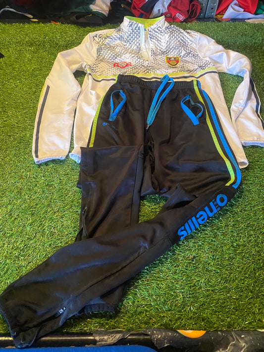 Co Down An Dun Eire GAA Hurling Gaelic Football 13-14 Year Old Tracksuit Top & Bottoms