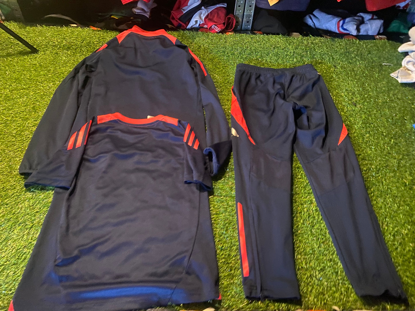 Manchester United Football Medium Boys 9-10 Year Old Adidas 140-148cm 3 Piece Set