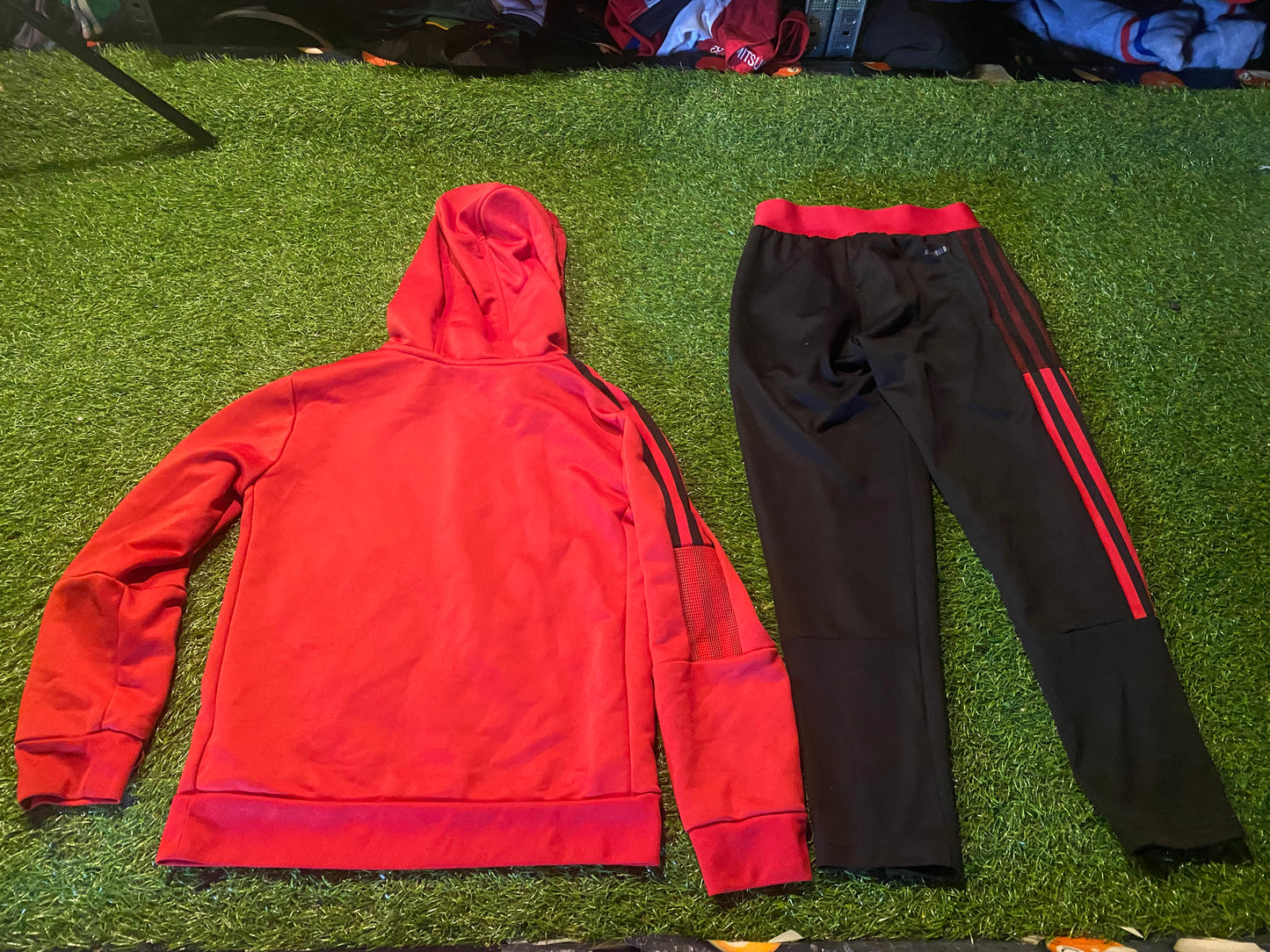 Manchester United England Football Small Boys Nike 128-137cm a 7-8 Year Old Tracksuit Top / Bottoms