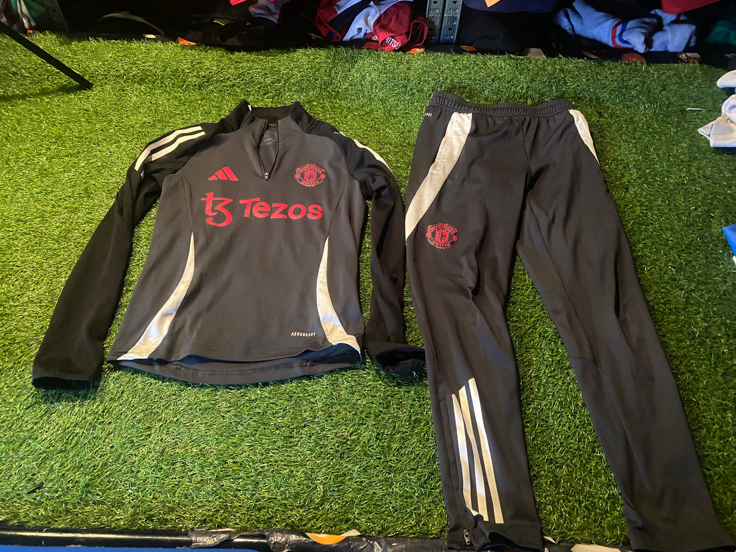 Manchester United Football Large Boys 10-12 Year Old Adidas Tracksuit Top / Bottoms