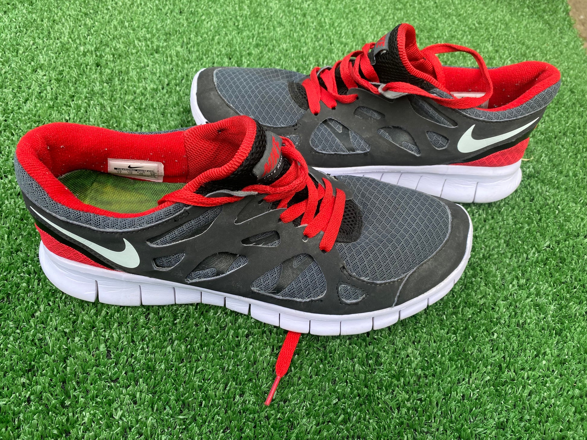 Nike Free Run UK Size Mans Mens EU 45 Black Red Trainers Shoes VGC