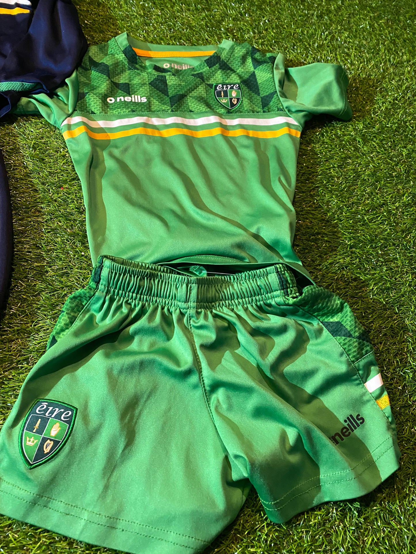 Eire 4 Province GAA Gaelic Football Kids 3-4 Year Old Tracksuit & Top & Shorts Set