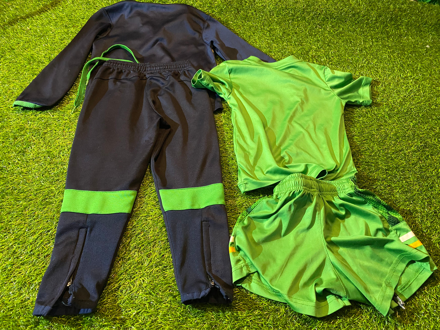 Eire 4 Province GAA Gaelic Football Kids 3-4 Year Old Tracksuit & Top & Shorts Set