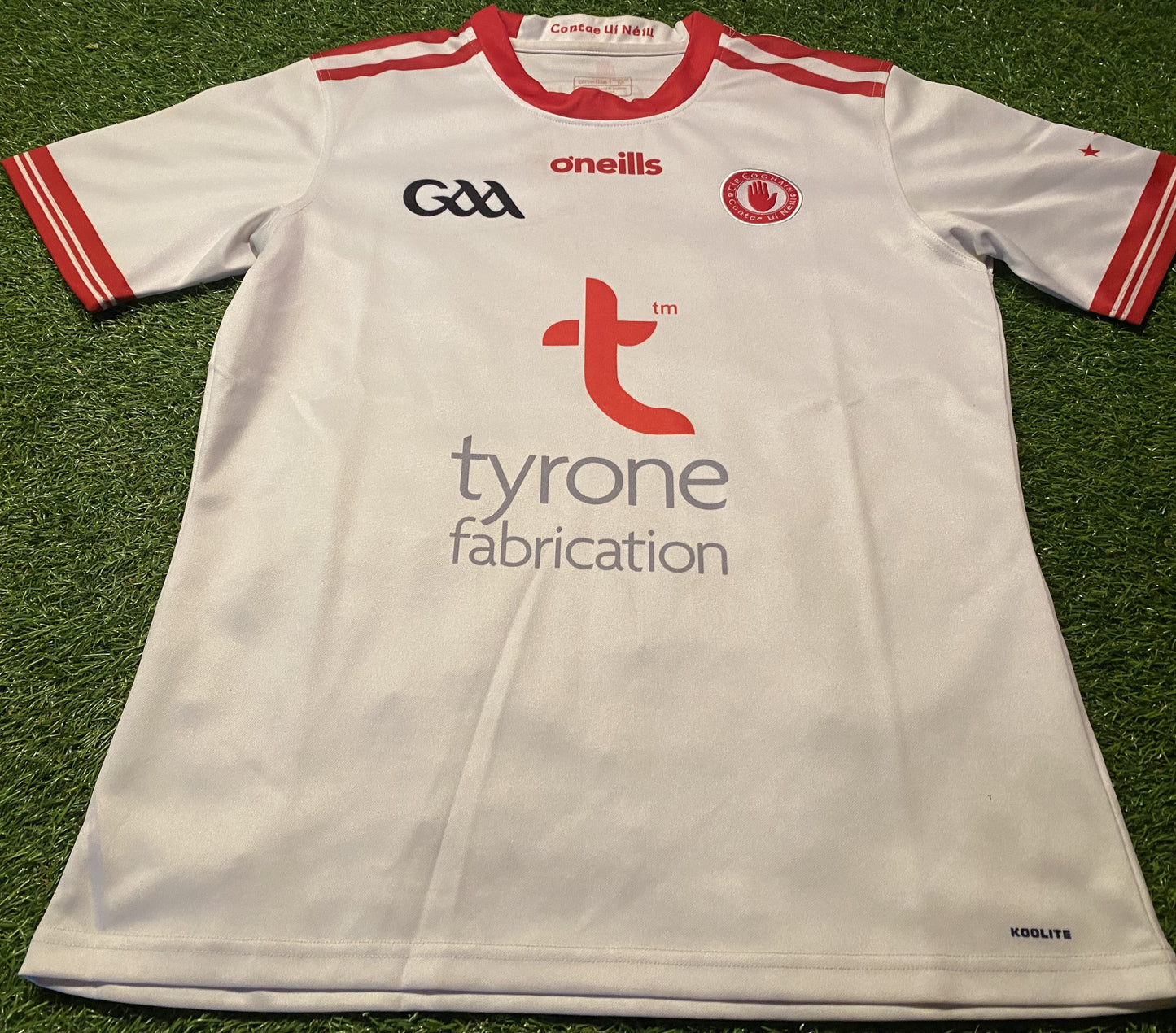 Co Tyrpne GAA Gaelic Football Hurling Ireland Irish Eire Medium Mans Tight Fit Jersey